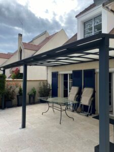 pergola moderne alu a gif sur yvette 1 scaled 1