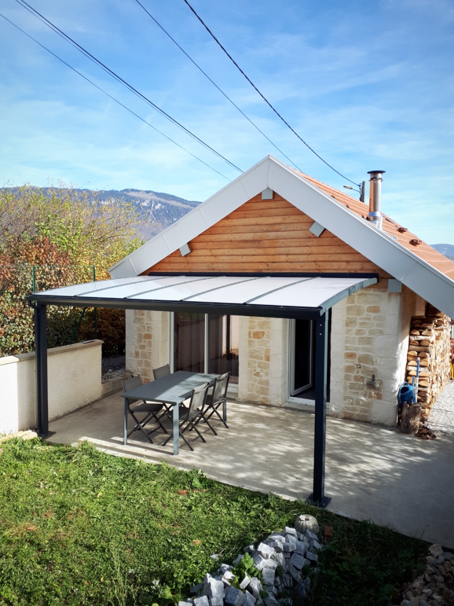 abri de terrasse fixe aluminium et polycarbonate à gex