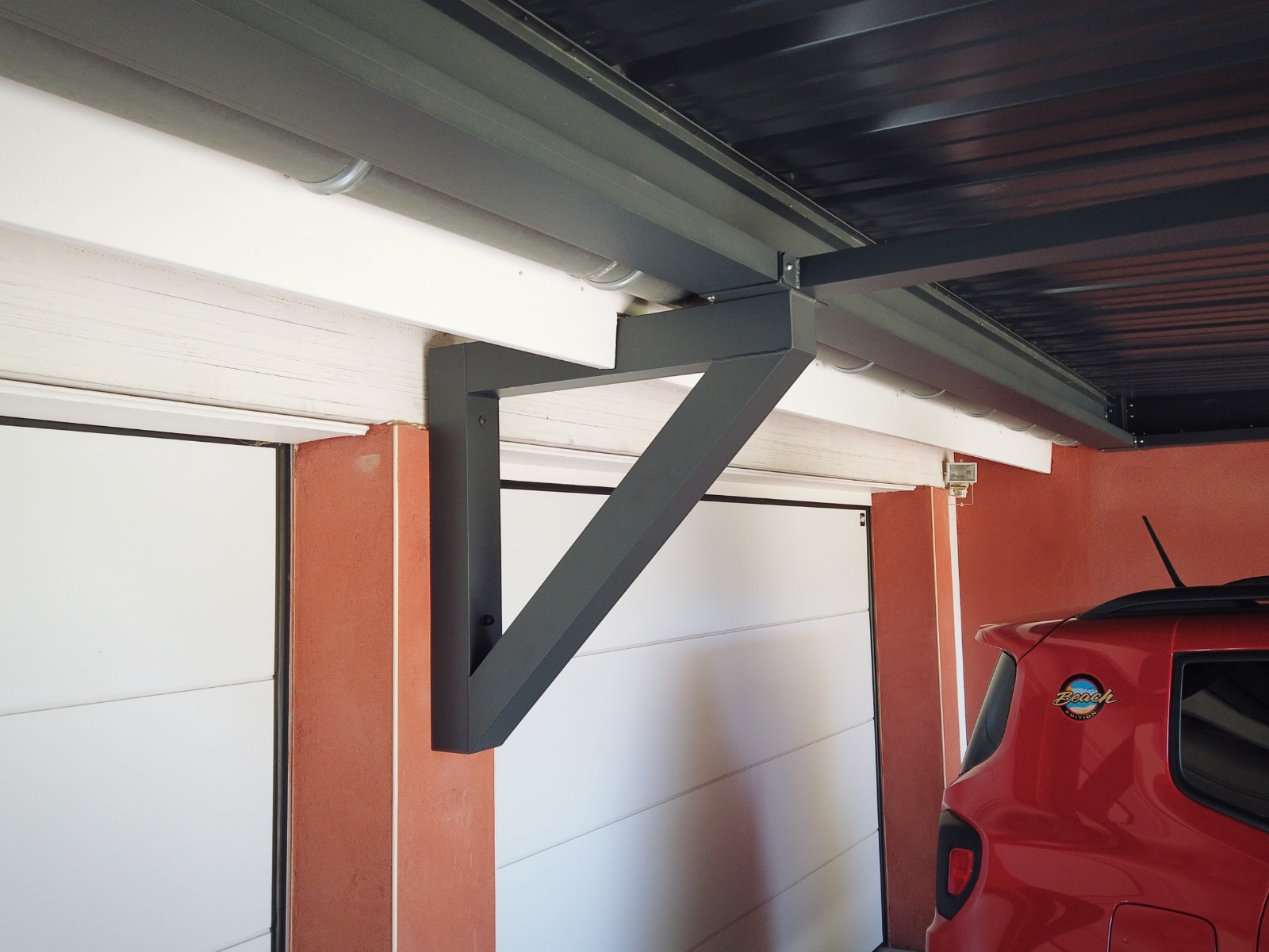 console de maintien sur carport double à mâcon