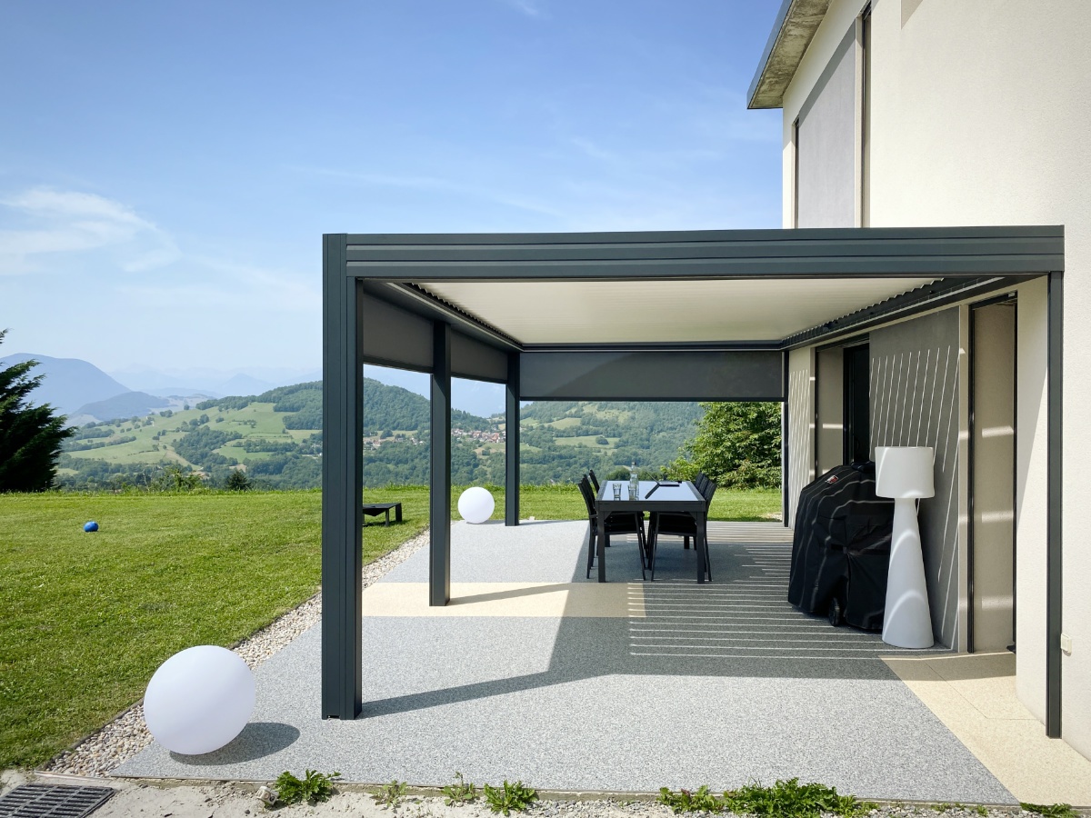 pergola bioclimatique lames orientables et stores