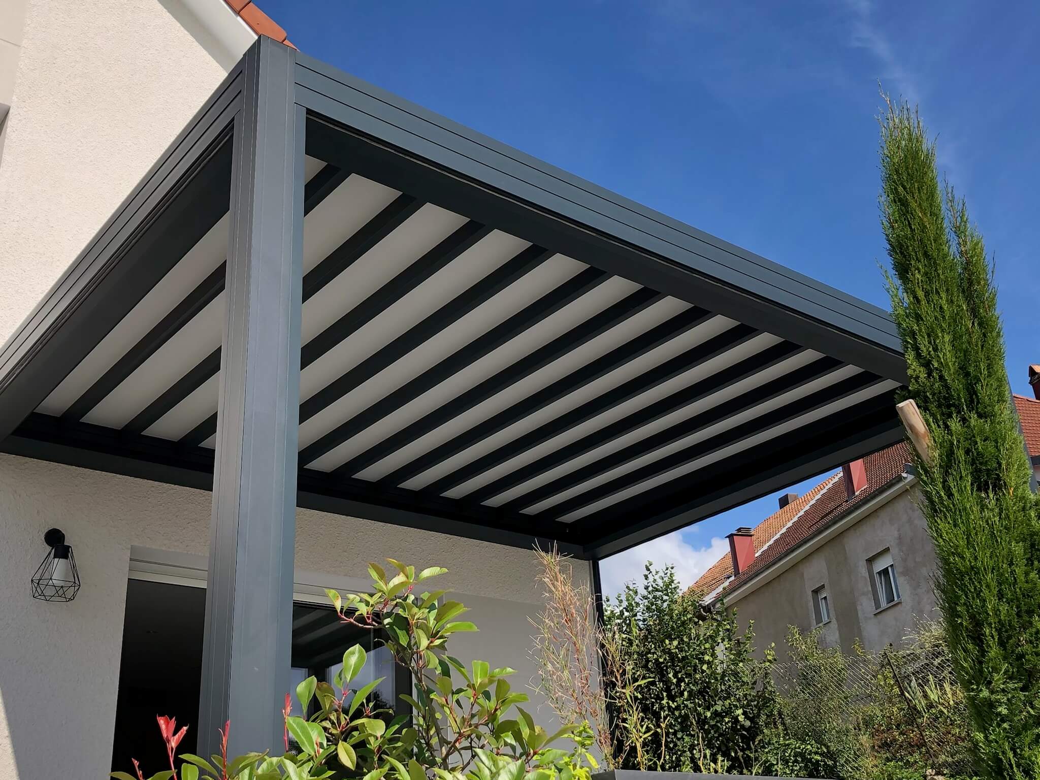 pergola aluminium sur-mesure rétractable besançon