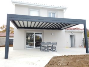 pergola aluminium sur mesure toit retractable villefranche