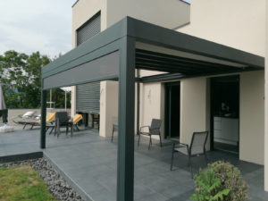 pergola en aluminium à toile rétractable à st-etienne