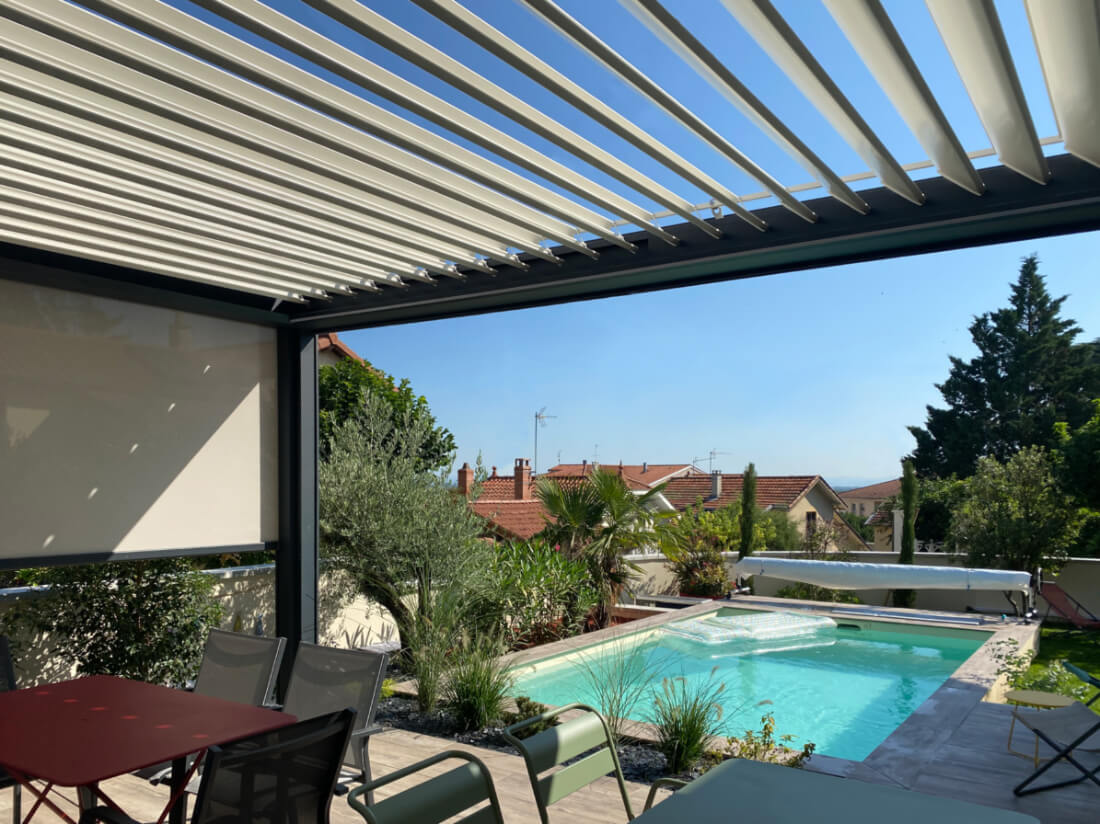 pergola bioclimatique lames orientables montbrison