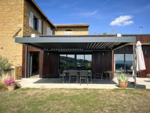 pergola bioclimatique suspendue theize