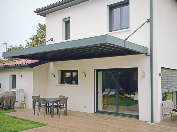 pergola-retractable-sans-poteaux-fleurieu-sur-saone